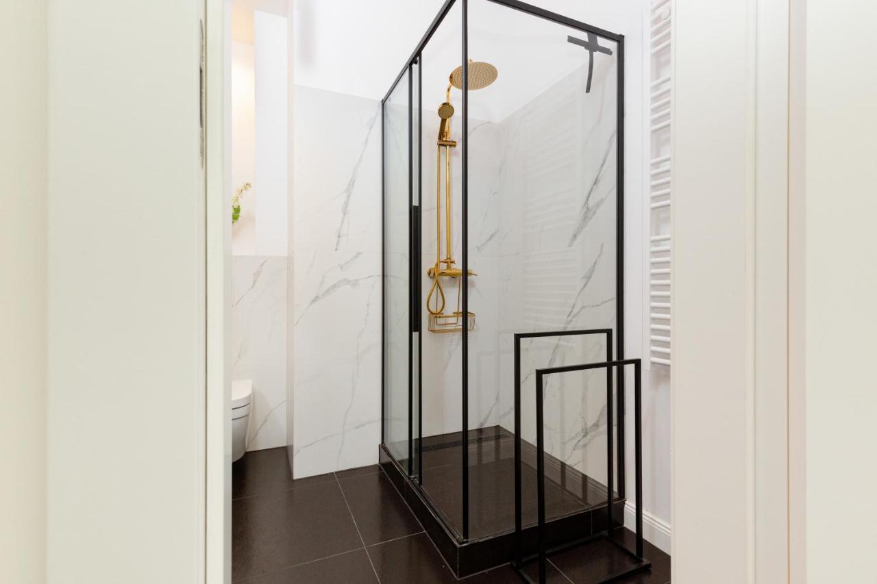 ורשה Royal Apartment Kopernika By Renters Prestige מראה חיצוני תמונה